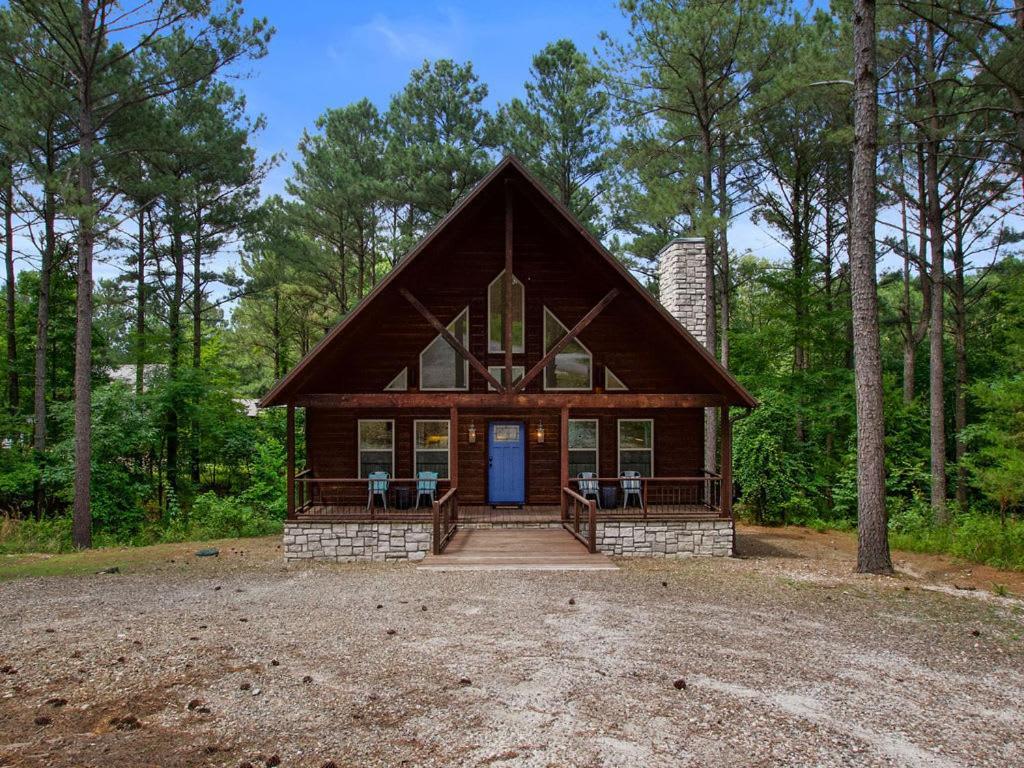 Stunning Luxury Cabin W Hot Tub And Fire Pit Holy Shiplap Is Perfect Romantic Couples Getaway Broken Bow Esterno foto