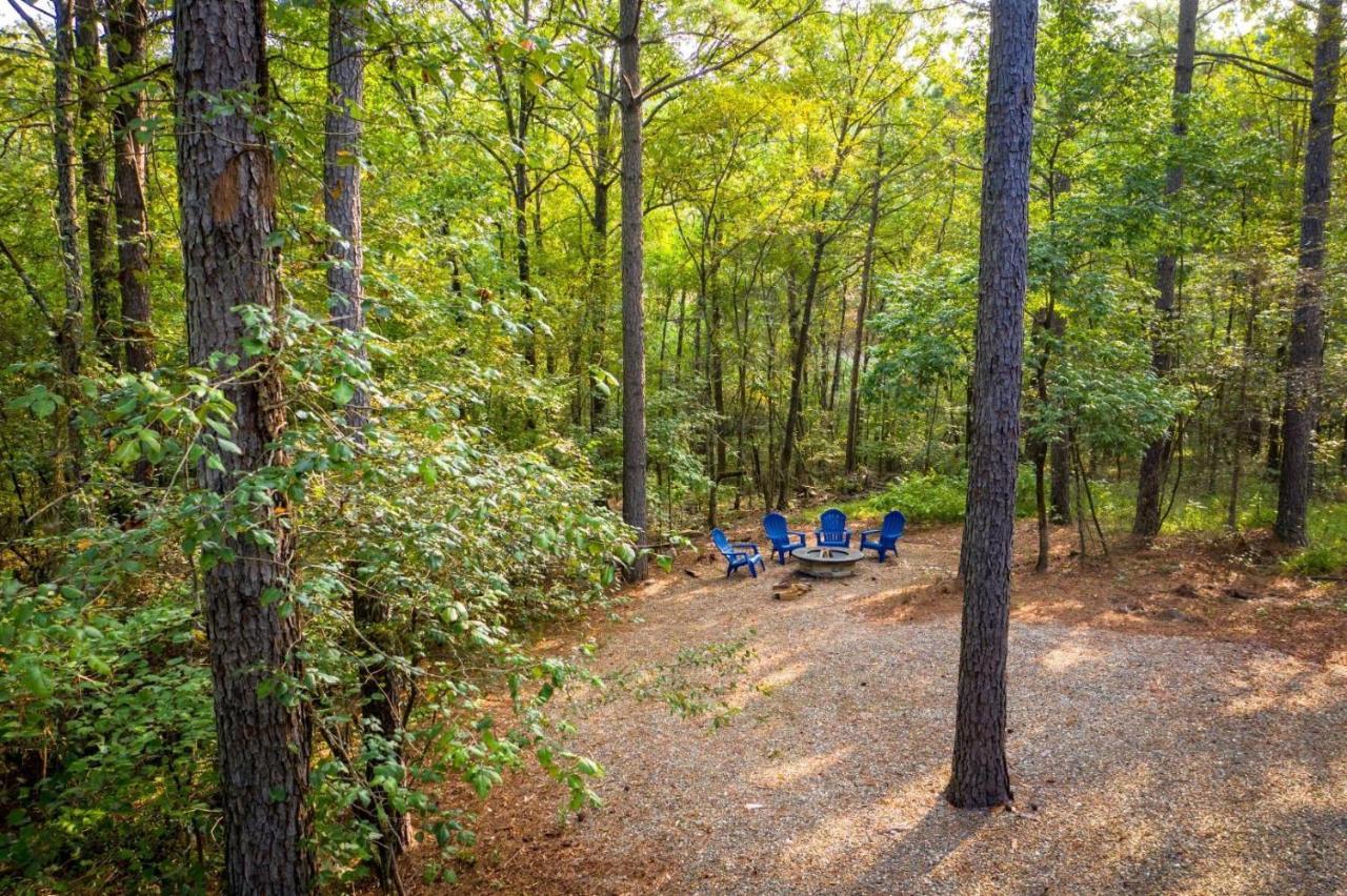Stunning Luxury Cabin W Hot Tub And Fire Pit Holy Shiplap Is Perfect Romantic Couples Getaway Broken Bow Esterno foto